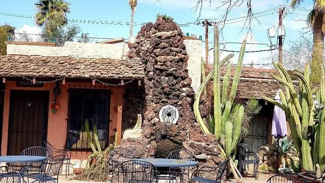 BeDillons Restaurant & Cactus Garden