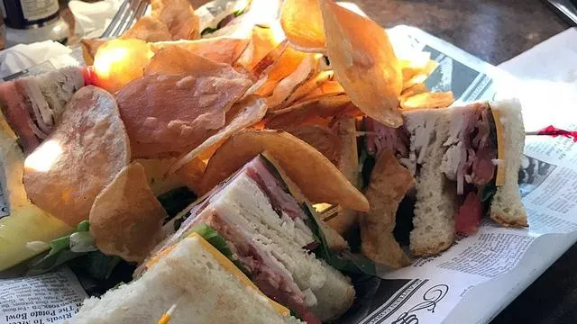 Blondie's Food and Spirits