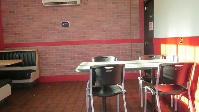 La Azteca Taco House