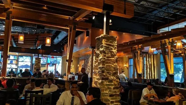 Lazy Dog Restaurant & Bar