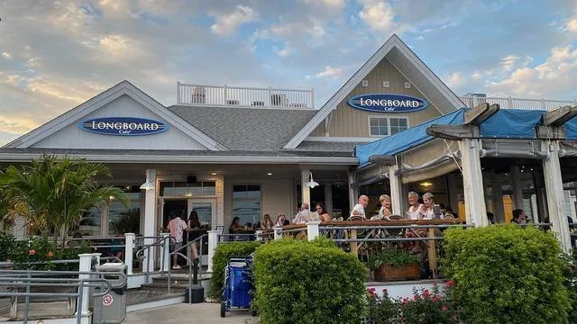 Longboard Café