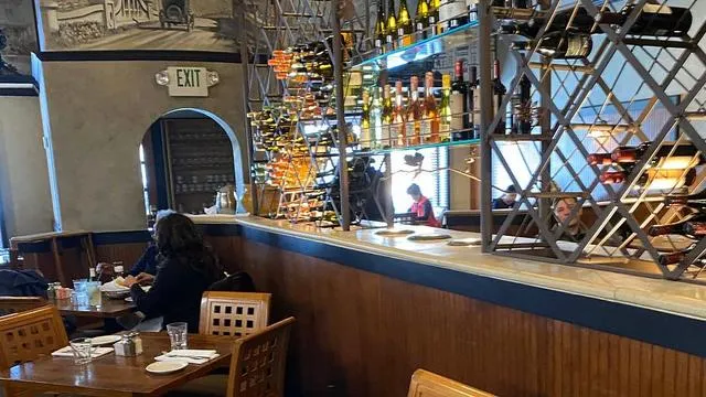 Merchant & Main Grill & Bar
